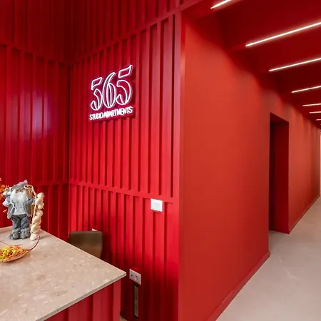 Apartament & Pool - 365