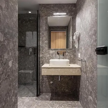 Apartmán & Pool - 365