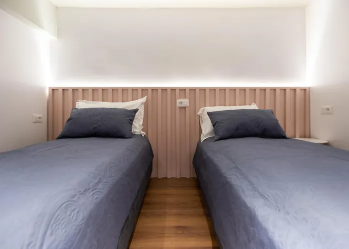 & Pool - 365 * Tiran