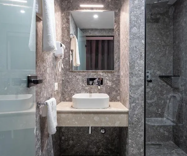 & Pool - 365 * Tirana