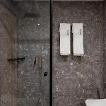 & Pool - 365 * 地拉那