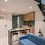 & Pool - 365 Apartment Tirana