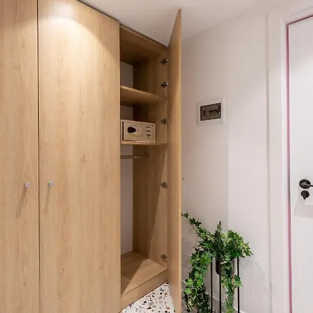 & Pool - 365 * Tirana