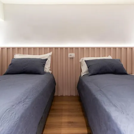 & Pool - 365 * Tirana