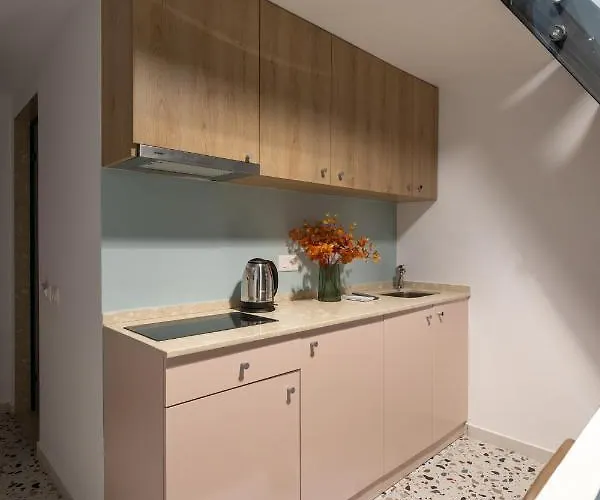 & Pool - 365 شقة تيرانا