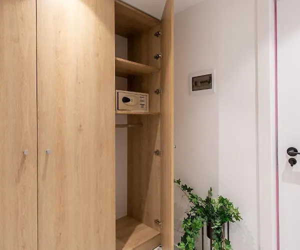 & Pool - 365 * تيرانا