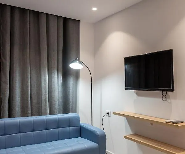 & Pool - 365 شقة تيرانا